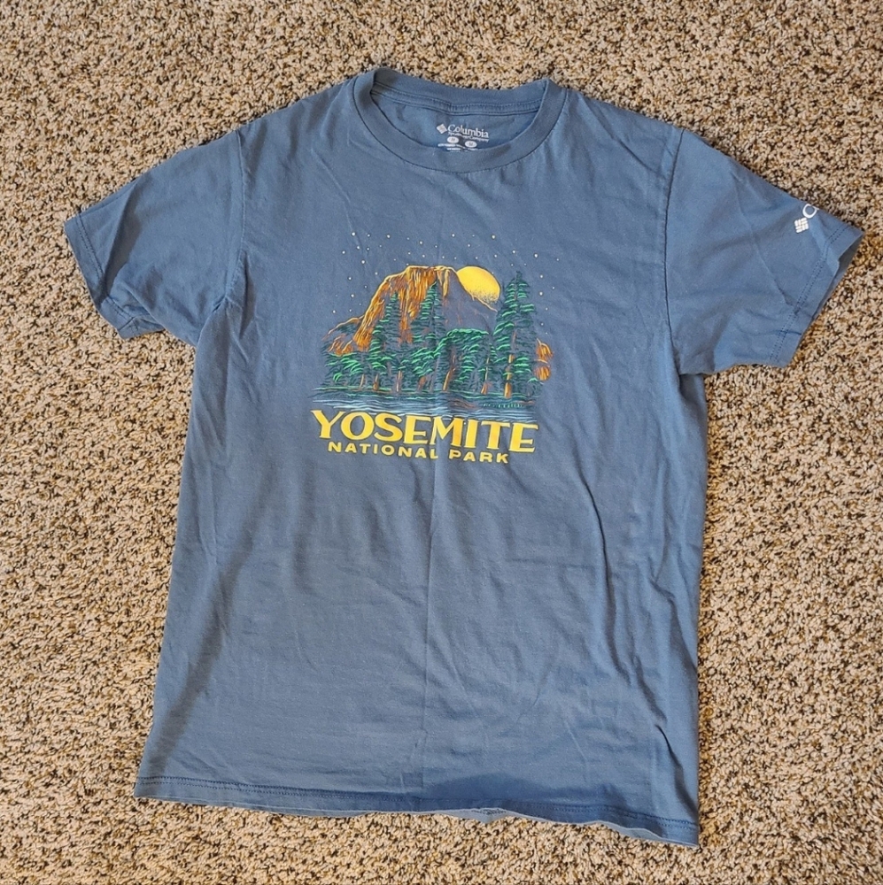 Columbia Yosemite Graphic Tee